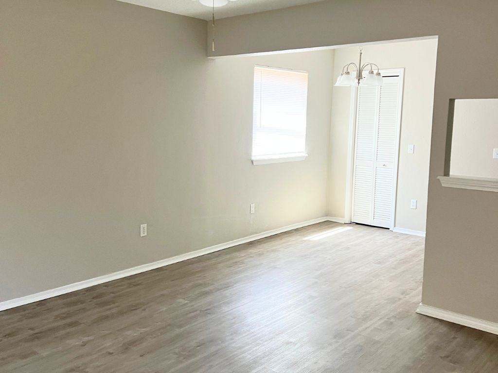 3104 Simmons Dr - Photo 3 of 18