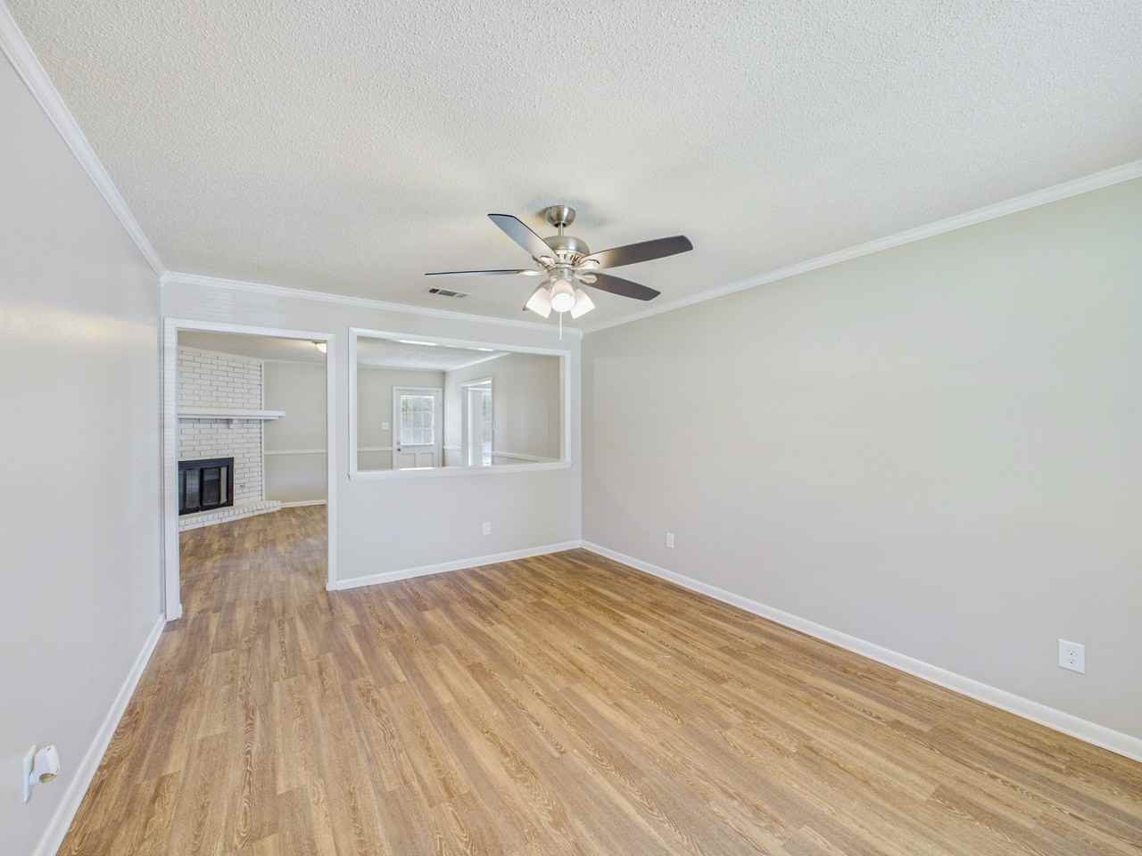 10 Willowridge Cv - Photo 3 of 20