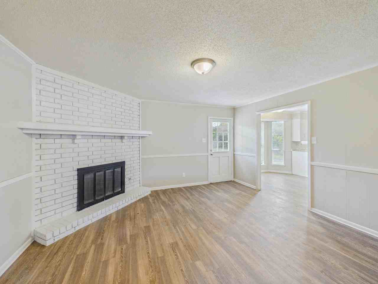 10 Willowridge Cv - Photo 6 of 20