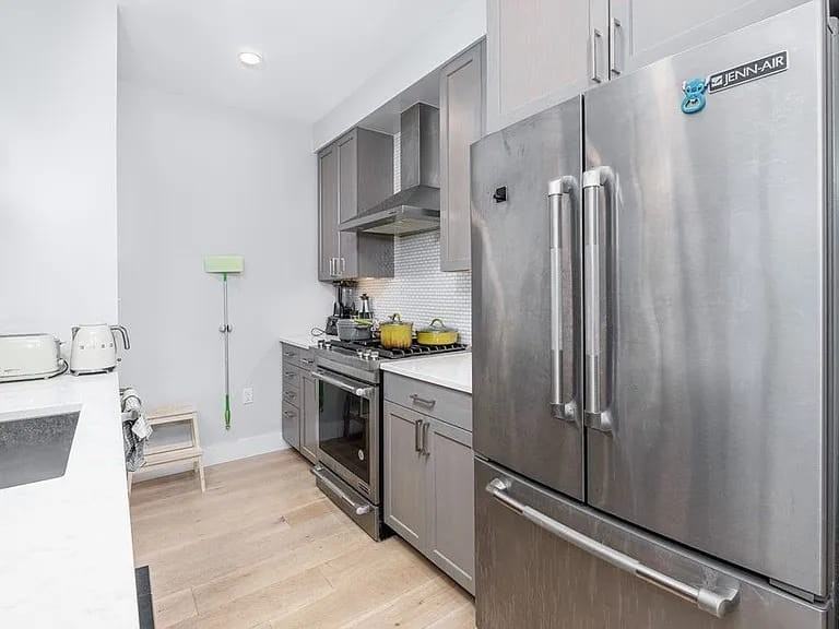 1650 Commonwealth Ave - Photo 4 of 6