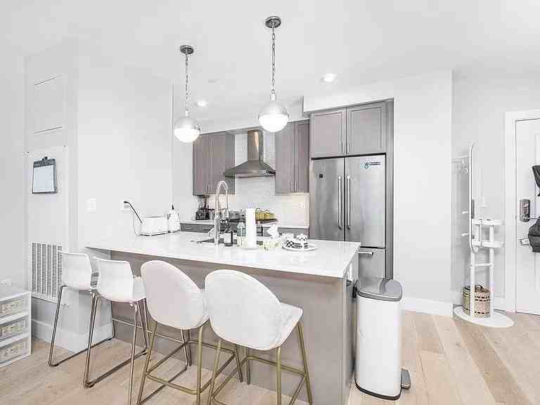 1650 Commonwealth Ave - Photo 5 of 6