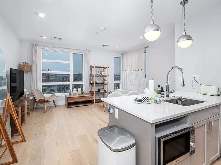 1650 Commonwealth Ave - Photo 6 of 6