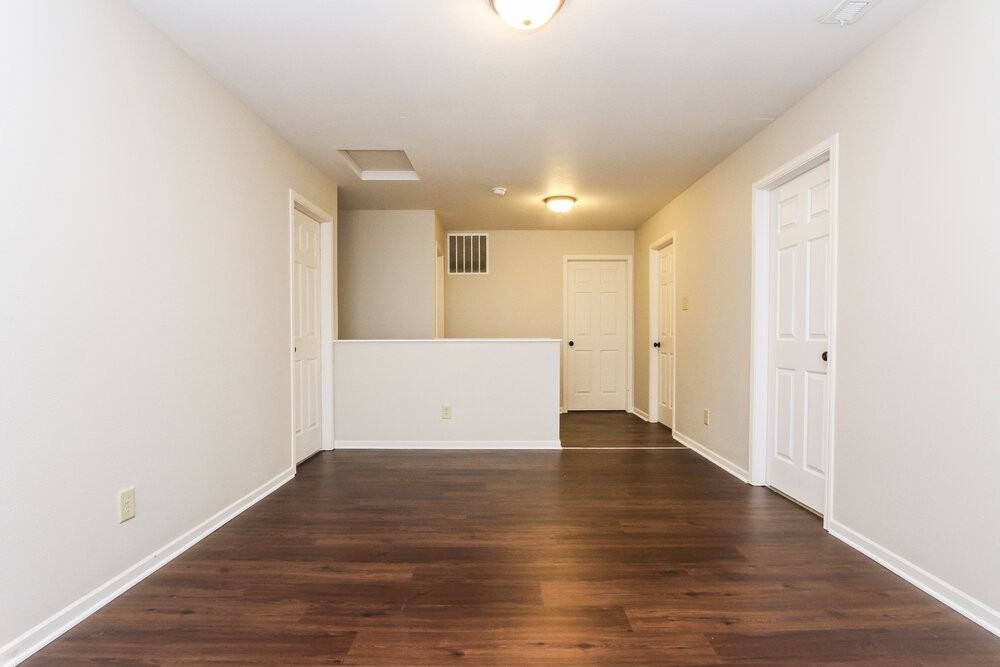 1351 Brooks Dr - Photo 7 of 15