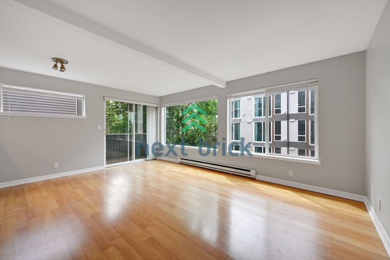 2243 14th Ave W #C - Photo 2 of 18