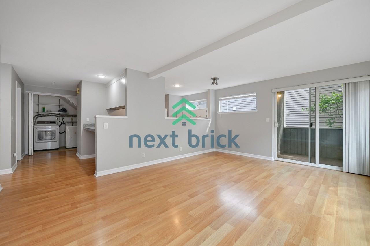 2243 14th Ave W #C - Photo 3 of 18