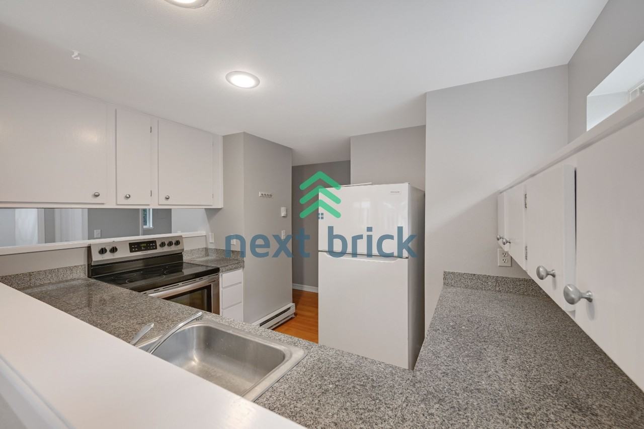 2243 14th Ave W #C - Photo 5 of 18