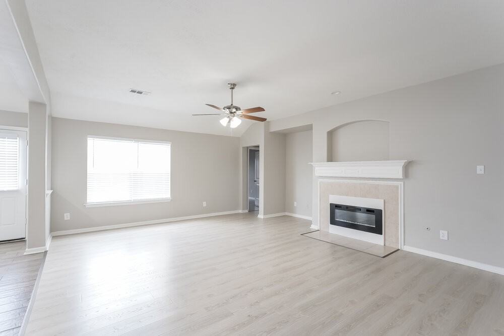 18006 Oakmoss Hill Ct - Photo 3 of 16