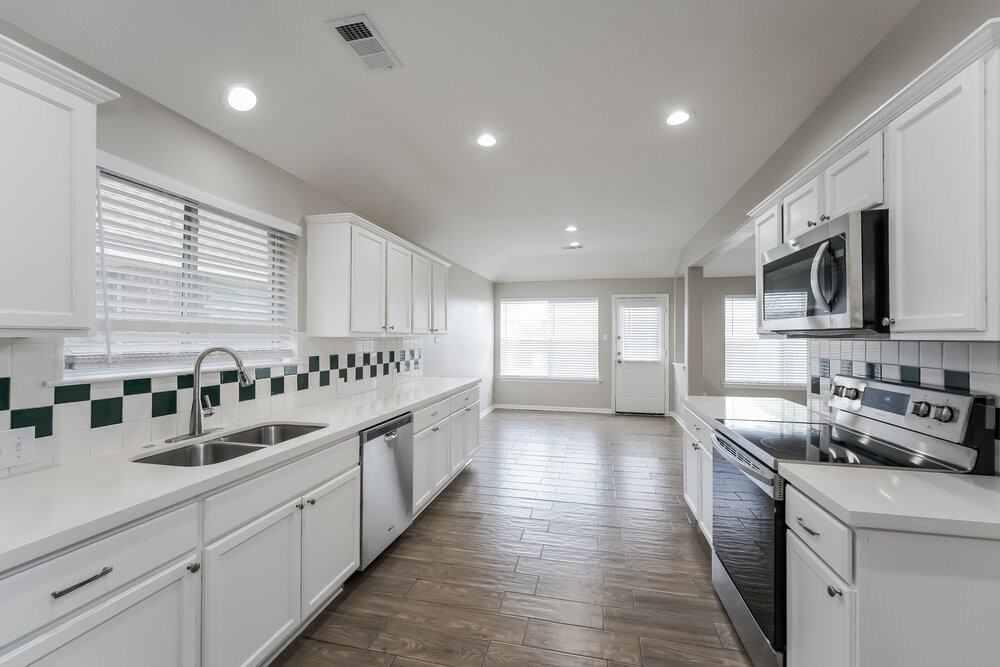 18006 Oakmoss Hill Ct - Photo 7 of 16