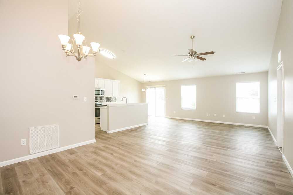 4557 Walcott Dr - Photo 5 of 16