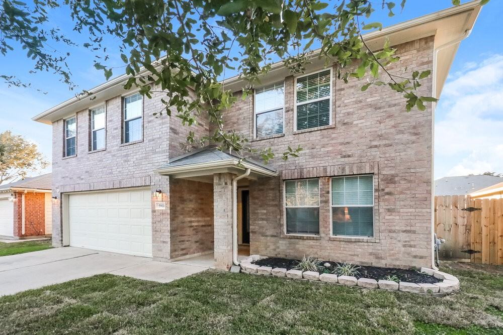 5911 Shining Leaf Ct - Photo 4 of 17