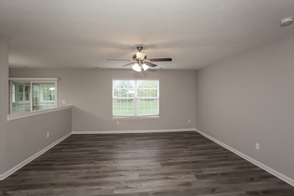 152 Heartwood Hl - Photo 3 of 16