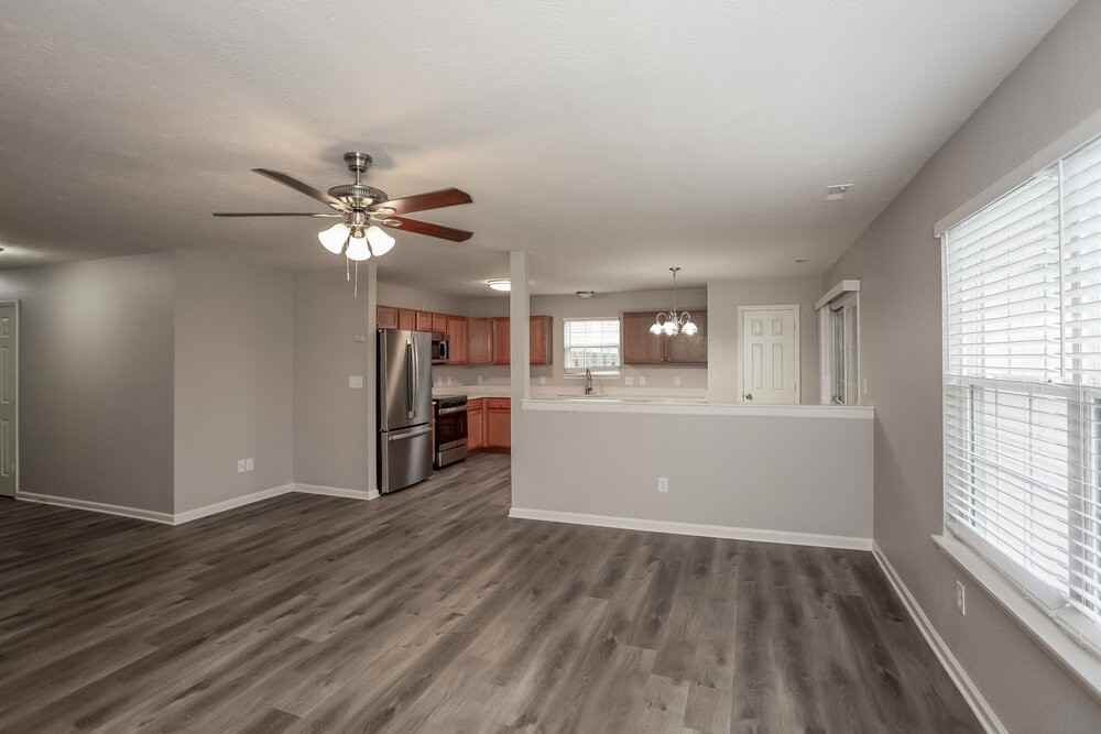 152 Heartwood Hl - Photo 4 of 16
