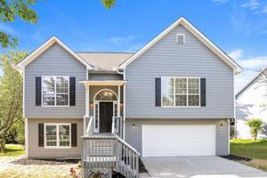 featured image of 1393 Richland Creek Trl