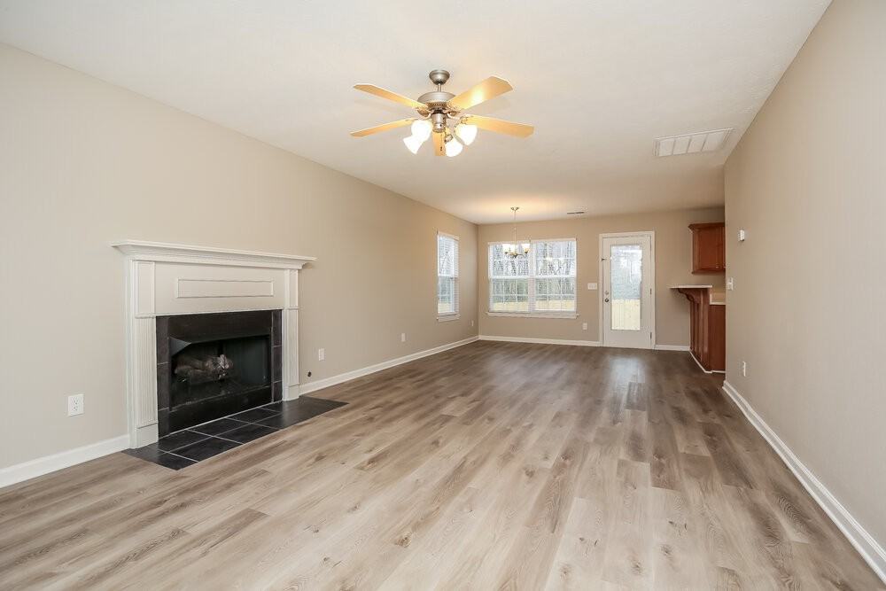 141 Lyndhurst Dr - Photo 5 of 17