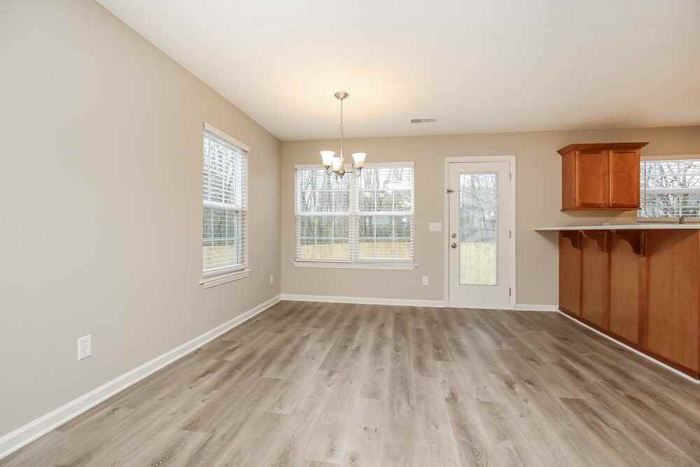 141 Lyndhurst Dr - Photo 6 of 17