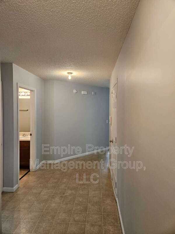 401 Dukes Hill Rd - Photo 6 of 21