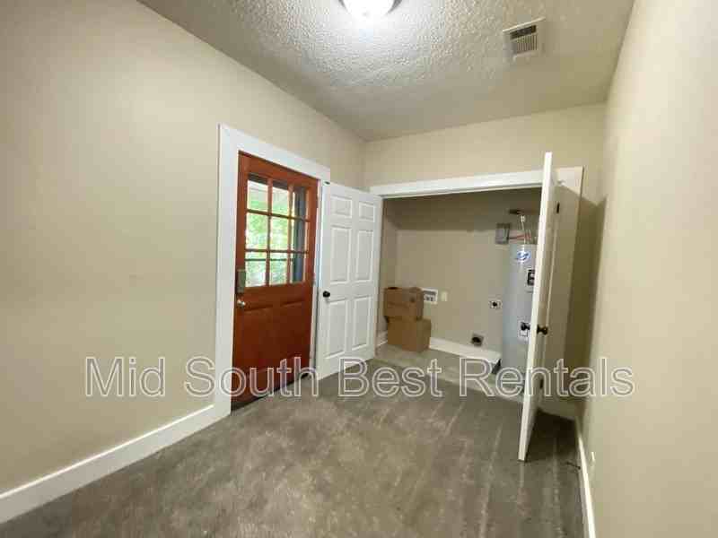 2520 E Washington Ave - Photo 2 of 2