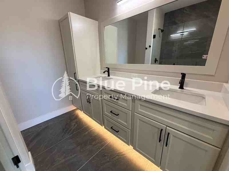 477 Easy St #1 - Photo 7 of 20