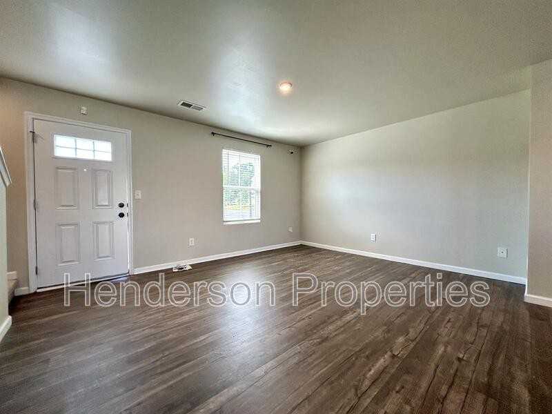 5309 Merwyn Ave - Photo 3 of 23