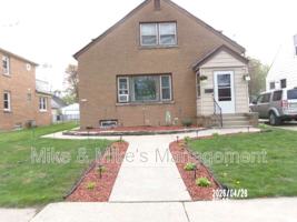 featured image of 4479A N 44th St Uppr