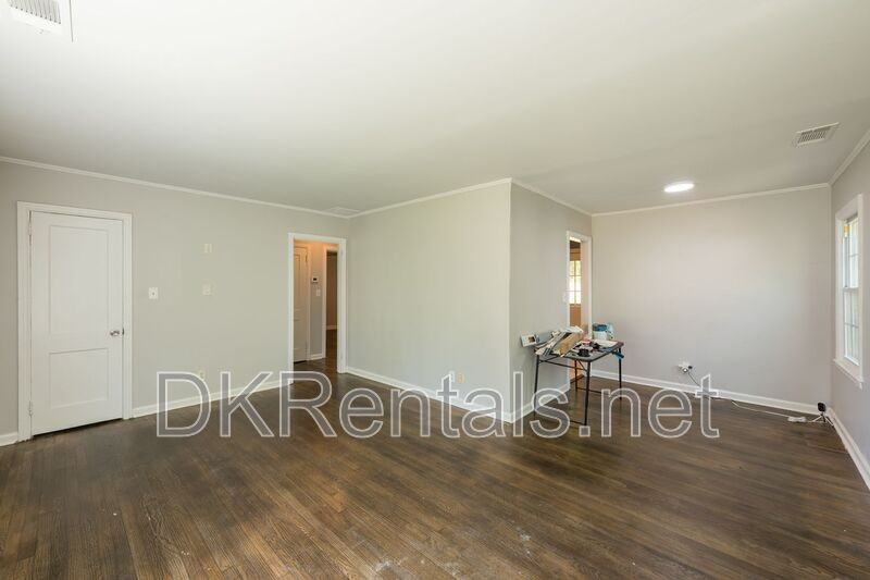 1295 Westmont Rd Sw - Photo 5 of 15