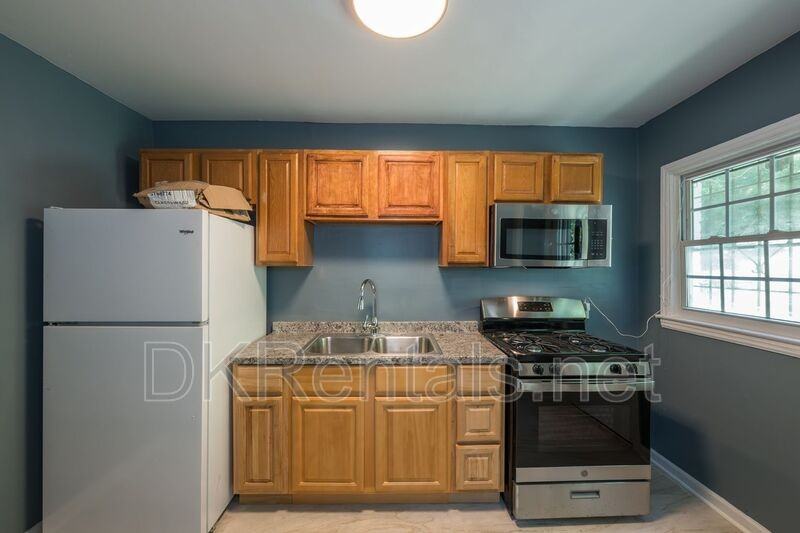 1295 Westmont Rd Sw - Photo 7 of 15