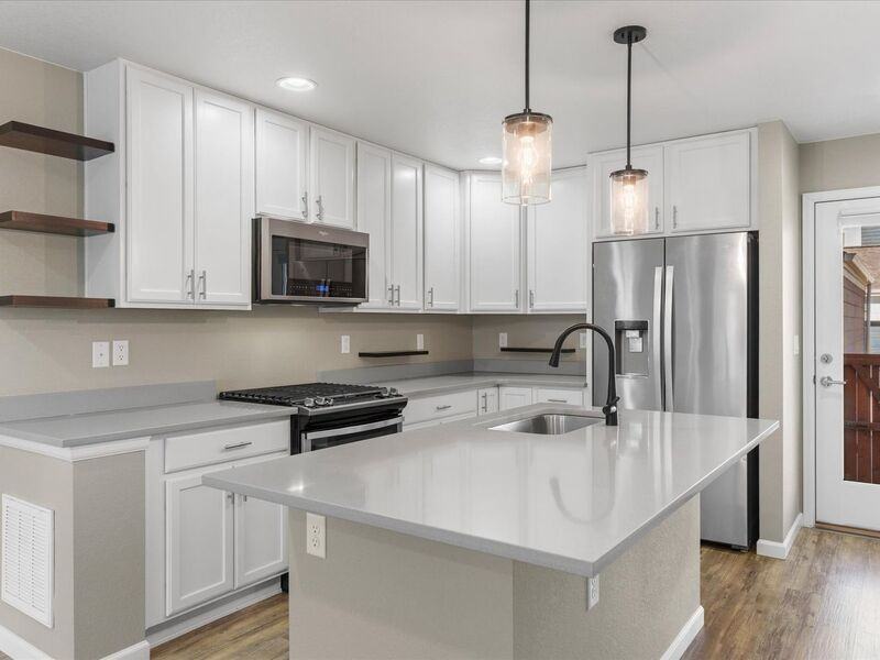5873 Boston St - Photo 6 of 20