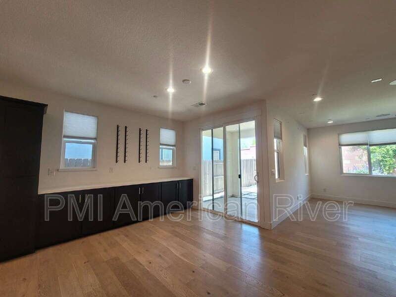 12773 Tower Beach Way - Photo 4 of 26