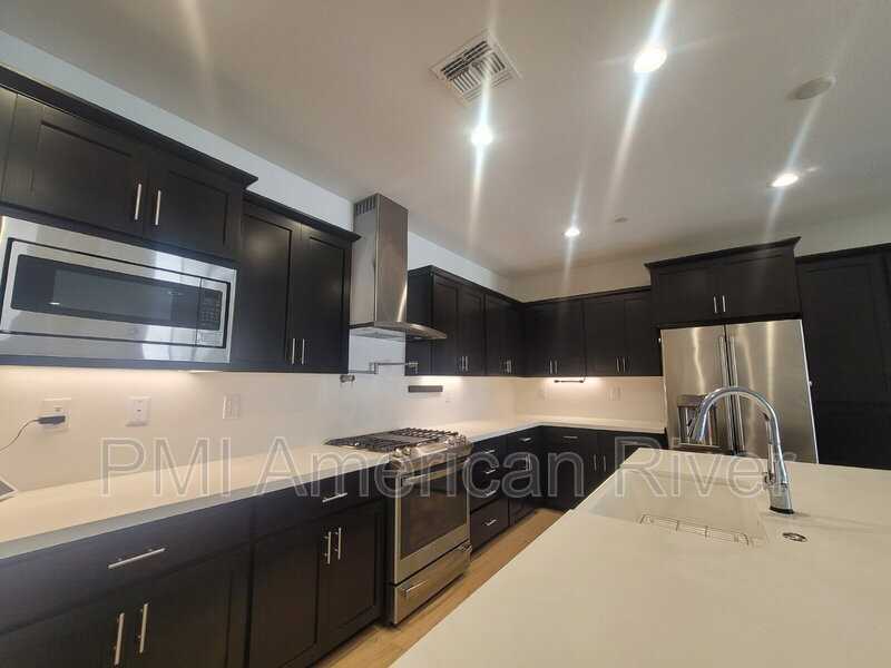 12773 Tower Beach Way - Photo 5 of 26