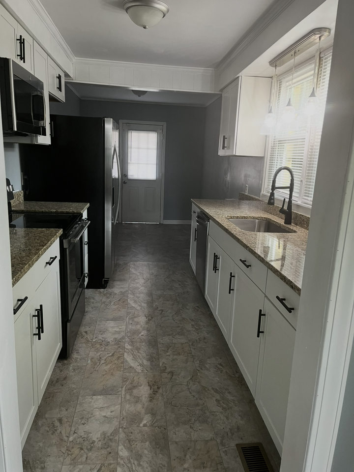 2928 English Ave #NA - Photo 7 of 12