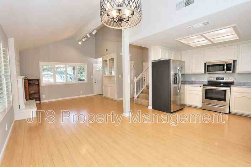 9529 Lake Natoma Dr - Photo 4 of 32