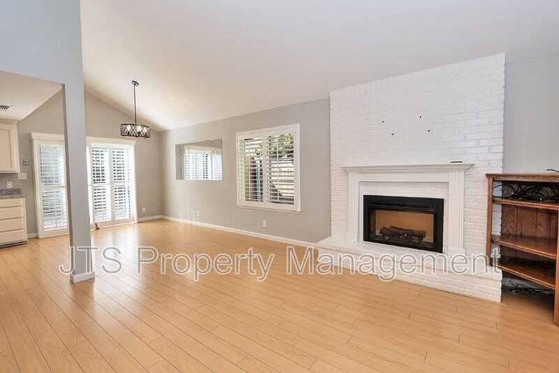 9529 Lake Natoma Dr - Photo 5 of 32