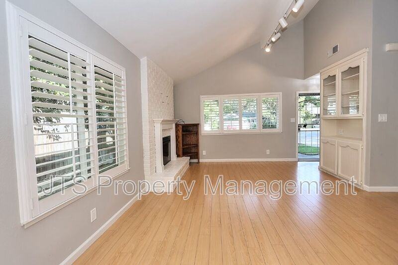 9529 Lake Natoma Dr - Photo 7 of 32
