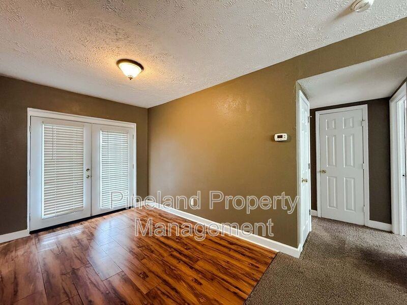 307 Bradford Ave #2 - Photo 2 of 10