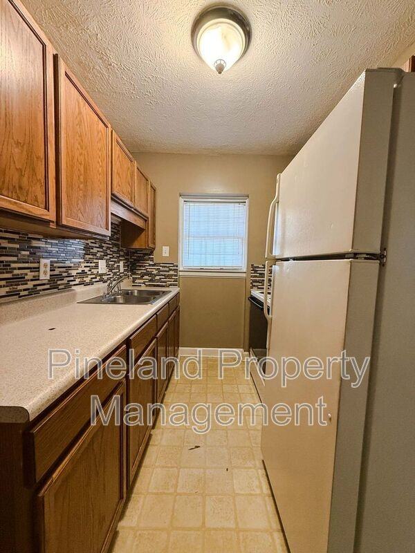 307 Bradford Ave #2 - Photo 5 of 10