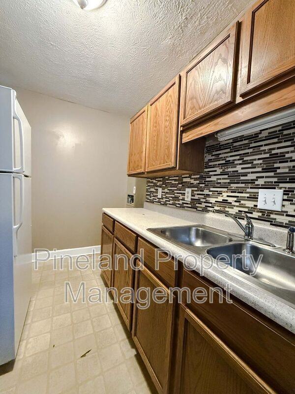 307 Bradford Ave #2 - Photo 6 of 10
