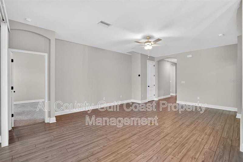 8132 Tea Olive Ter - Photo 3 of 16
