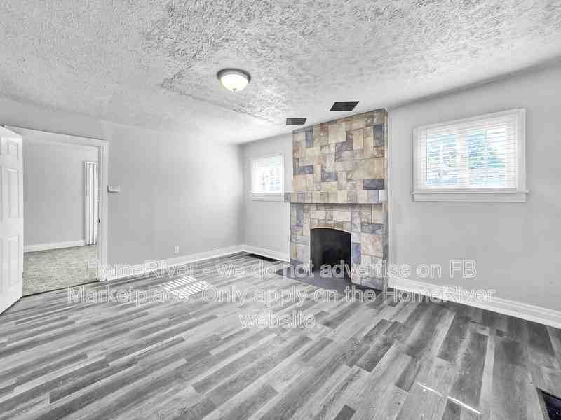 2304 Rockford Ln - Photo 3 of 16