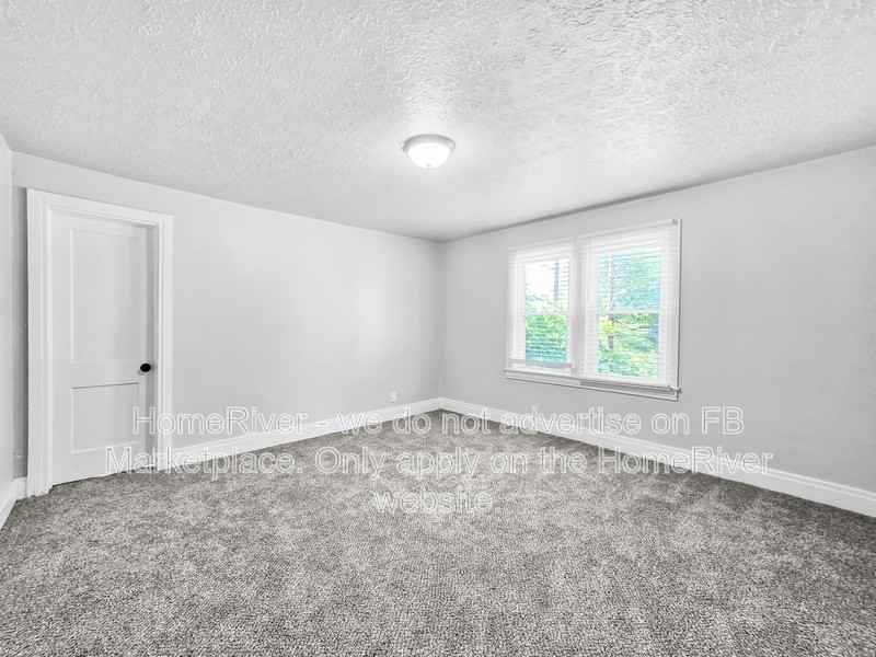 2304 Rockford Ln - Photo 7 of 16