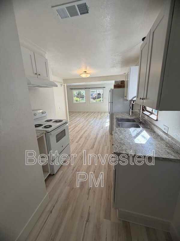 8830 East Rd - Photo 5 of 23
