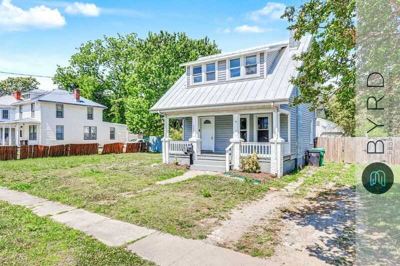 114 Lee Ave - Photo 3 of 32