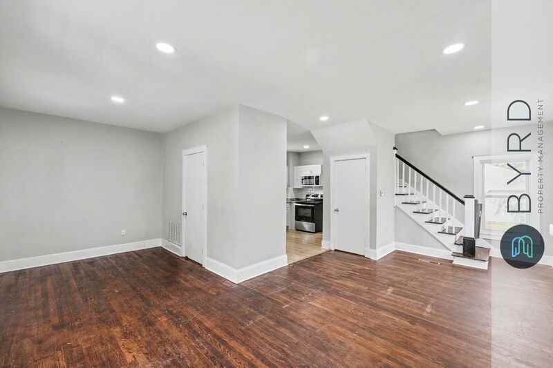 114 Lee Ave - Photo 6 of 32