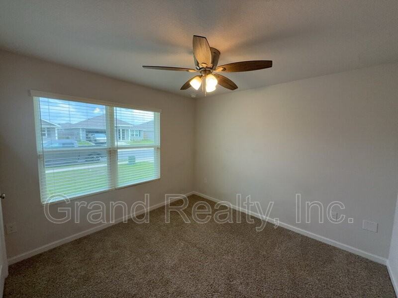 4407 White Cedar Ct - Photo 4 of 23