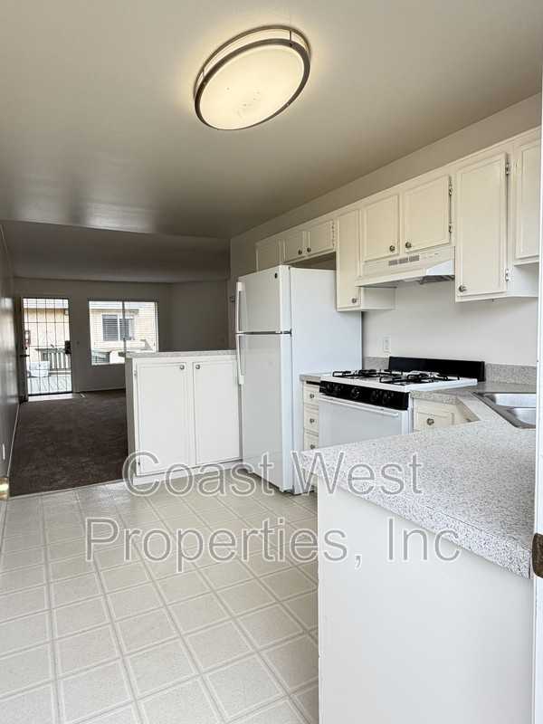495 Chestnut Ave - Photo 6 of 19