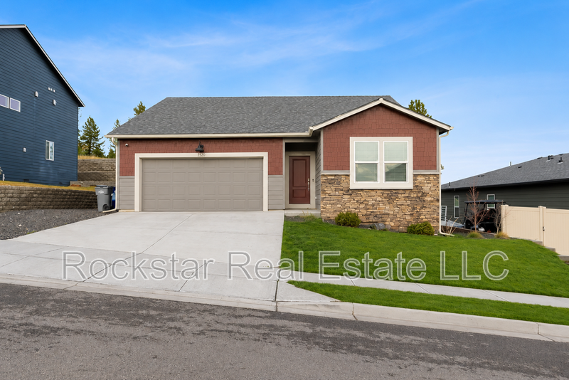 8215 S Avery Rd - Photo 2 of 25
