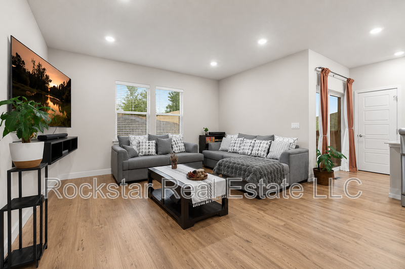 8215 S Avery Rd - Photo 6 of 25