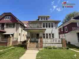 featured image of 3908 N 6th St #UPPER