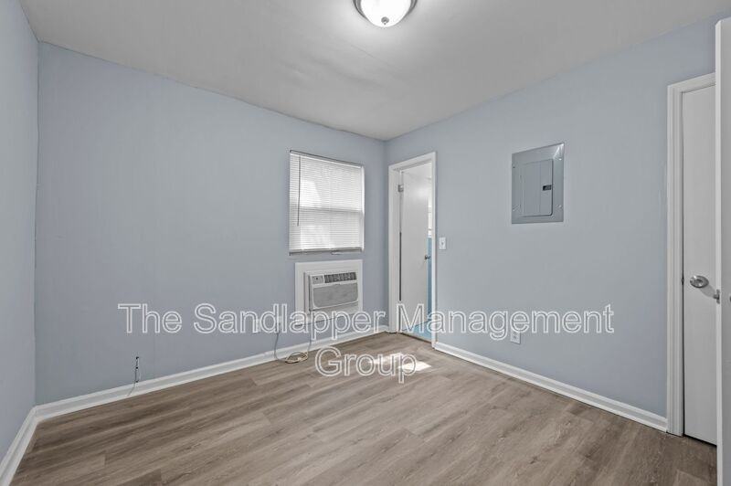 1215 Mosstree Rd #12 - Photo 6 of 7