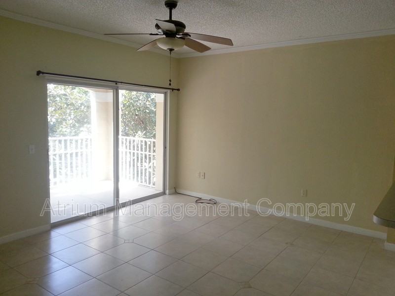 323 Arbor Lakes Cir - Photo 4 of 13