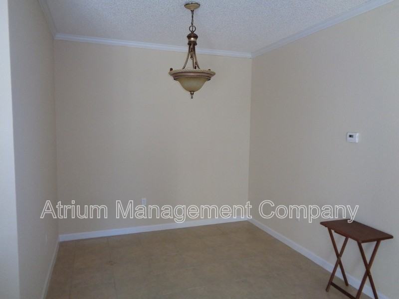 323 Arbor Lakes Cir - Photo 6 of 13